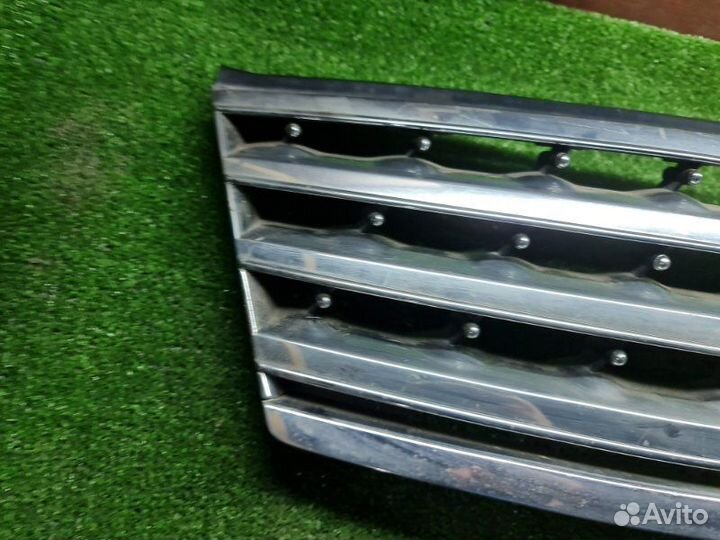 Решетка радиатора Nissan Fuga PY50