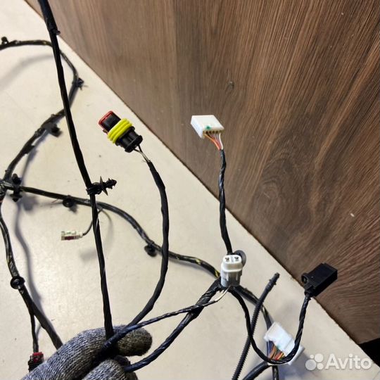 Проводка крышки багажника Geely Monjaro