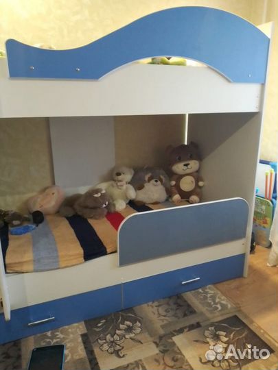 Детская двухъярусная кровать