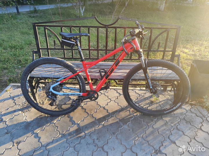 Gt avalanche comp 27.5 2021 S
