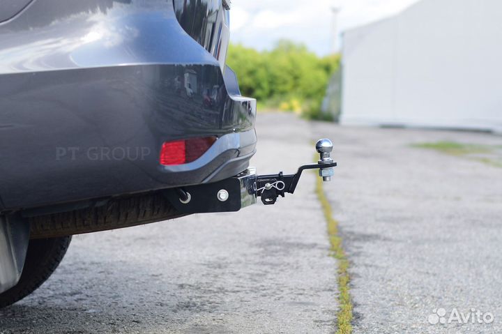 Фаркоп под квадрат Toyota Fortuner