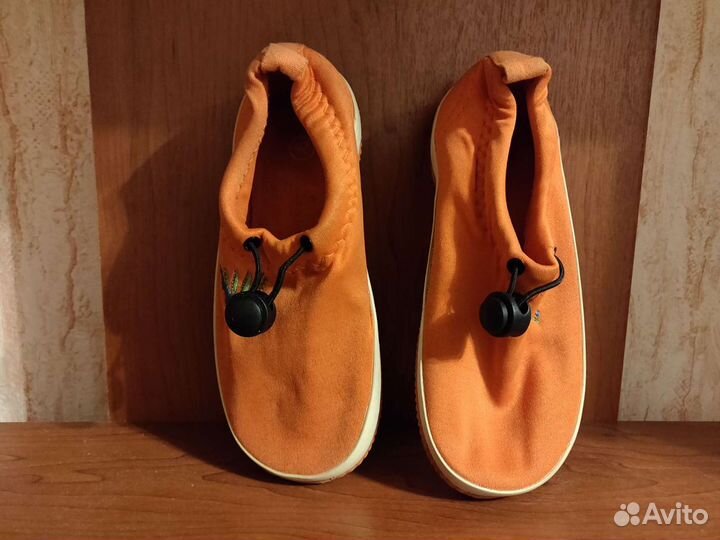 Круги и жилеты для плавания + тапочки для плавания