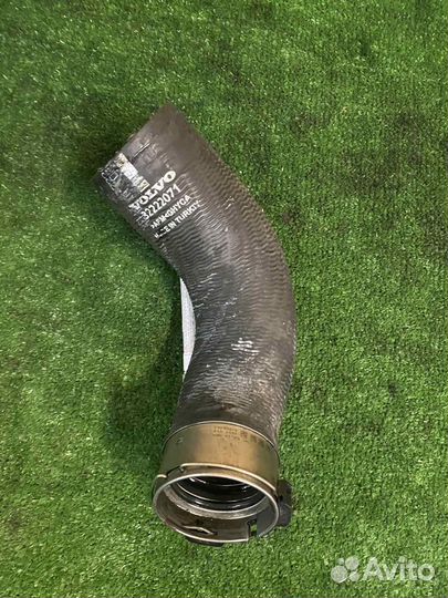 Volvo XC90 2015- XC60 патрубок наддува воздуха