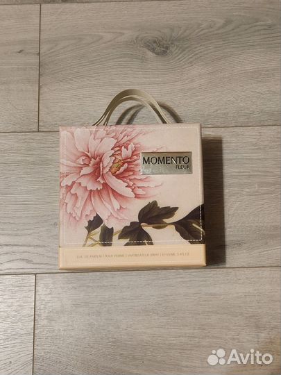 Парфюмированная вода Momento Fleur