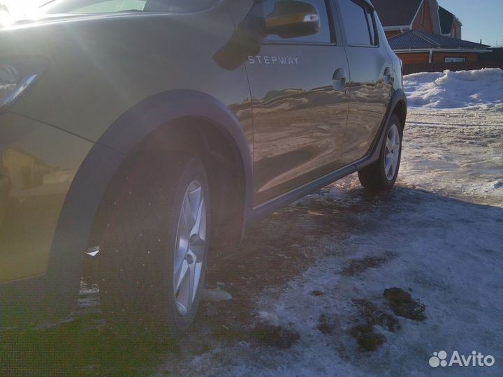 Renault Sandero Stepway 1.6 AT, 2017, 126 000 км