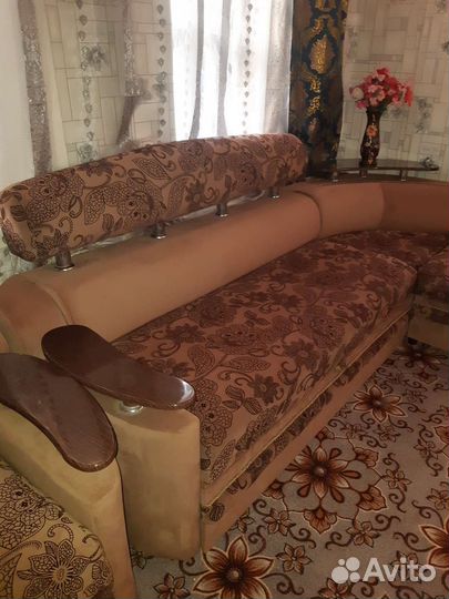 Большой угловой диван бу