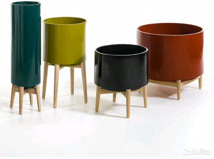 Кашпо с подставкой из гельвеи, Florian, AM.PM