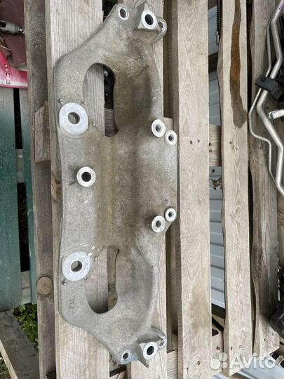 Крепление (кронштейн) рулевой рейки Honda Accord