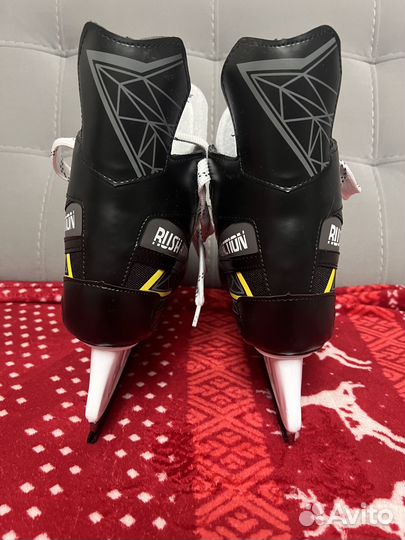 Коньки хоккейные 40 размер