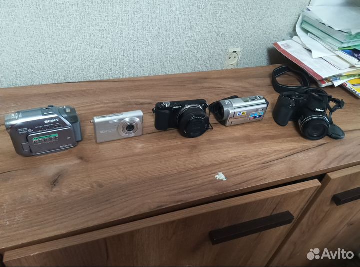 Продаются фотоаппараты и видеокамеры