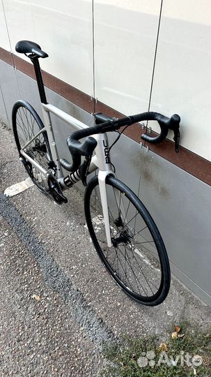 Шоссейный велосипед BMC slr five 105 Di2