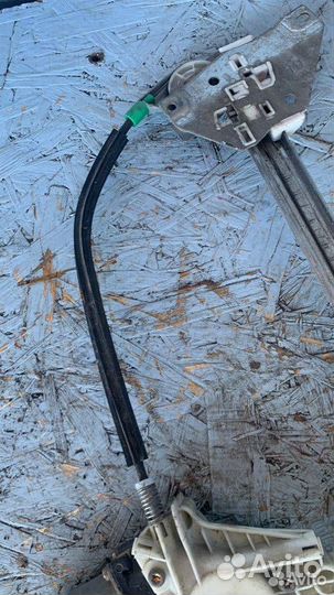 Стеклоподъемник левый Mitsubishi Space Star