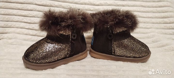 Угги для девочки р23 новые