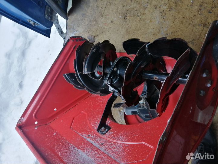Снегоуборщик на запчасти