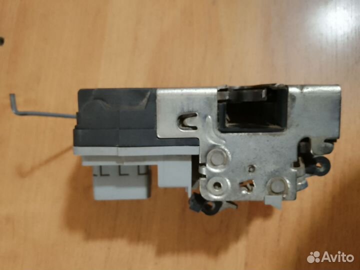 Замок дверной Peugeot, Citroën