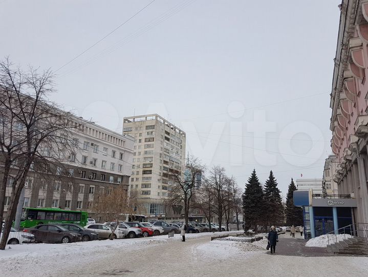 Магазин, Свободного назначения, 317.9 м²