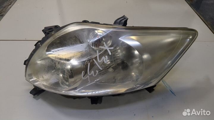 Фара (передняя) Toyota Auris E15, 2007