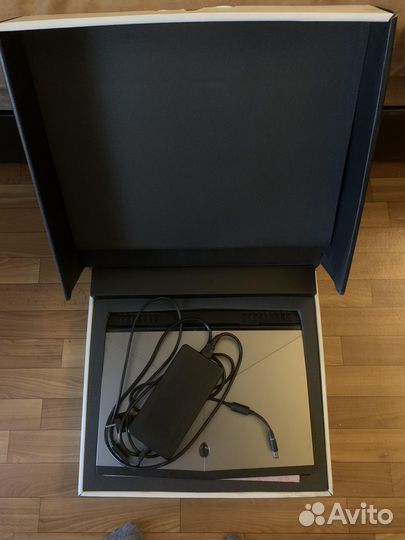 Ноутбук Alienware 17 R5