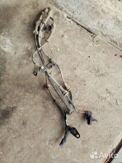 Kia rio 3 датчик абс передний 2013г