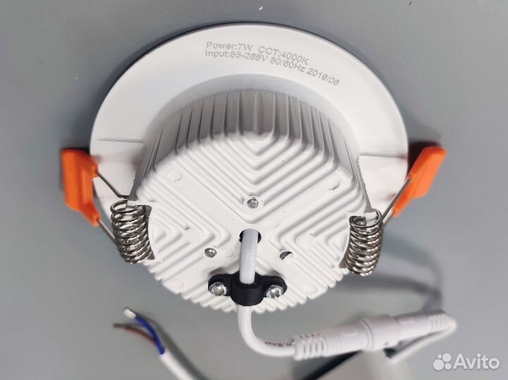 Встраиваемый точечный светильник 7 Вт