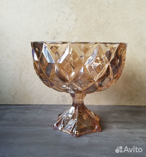 Ваза для фруктов на ножке Lenardi