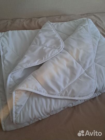 Одеяло новое 140х205
