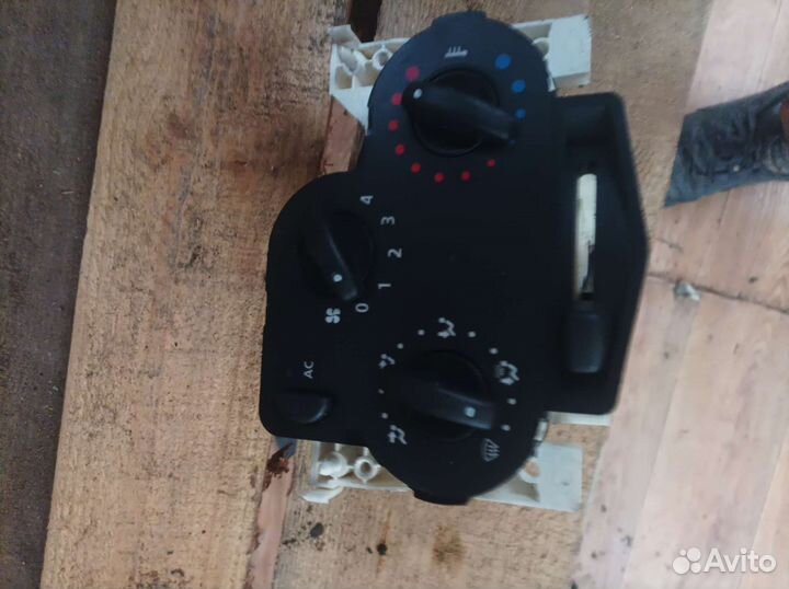 Блок Управления печкой Renault Logan