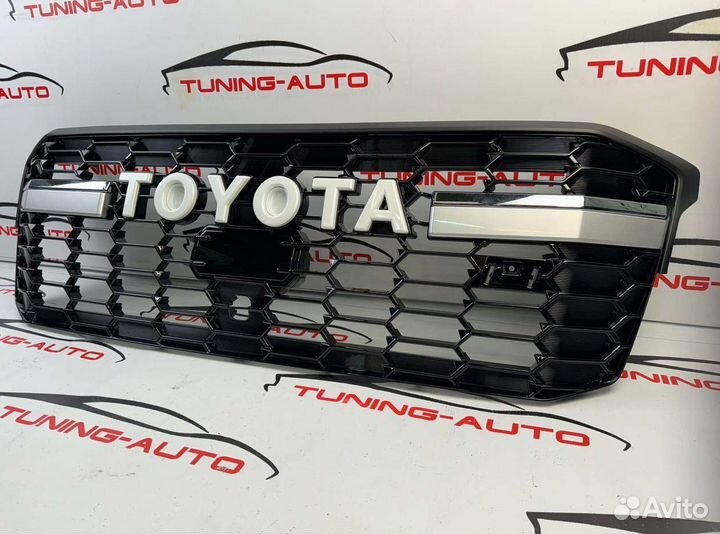 Решетка радиатора Toyota Land Cruiser 300 стиль GR