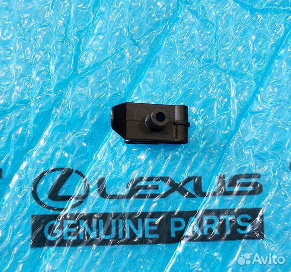 Скоба крепления Lexus Оригинал Новая 90467-05138