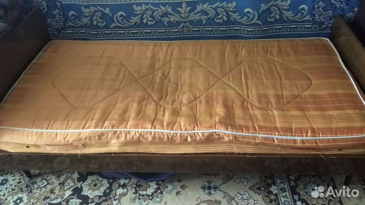 Кровать с матрасом бу