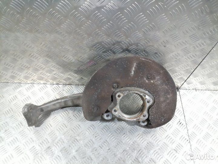 Кулак поворотный передний правый Audi S4 B8
