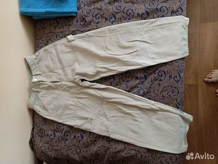 Бежевые брюки ostin