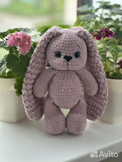 Плюшевый заяц амигуруми