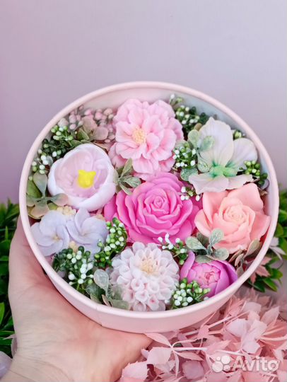 Цветочная композиция из мыла ручной работы