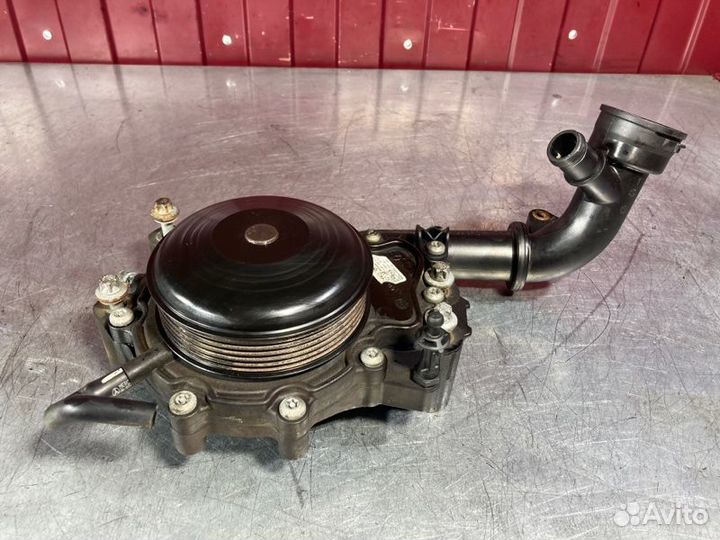 Помпа Mercedes C-Class W204 OM651 2.2 CDI 2013