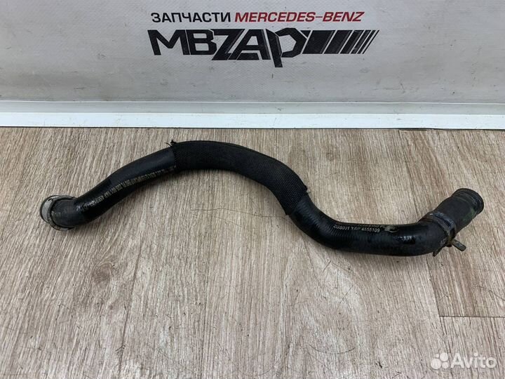 Патрубок системы охлаждения Mercedes W204 C 204
