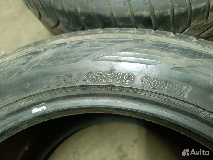 Yokohama Advan ST V802 255/55 R19 и 295/45 R19 109W