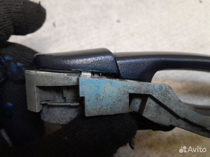 Ручка двери задняя левая Volkswagen Passat B5 (199