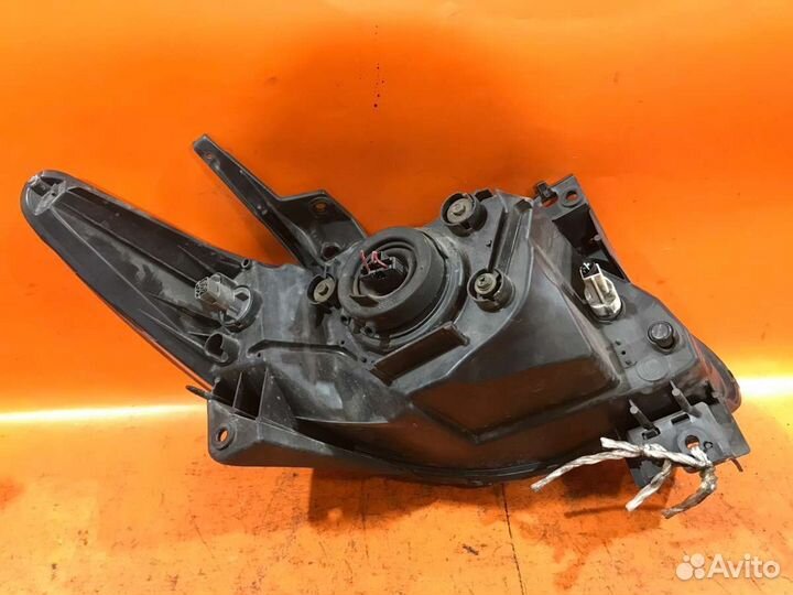 Фары Mazda Mpv lwew