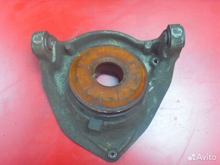 Кронштейн переднего рычага 352718 Citroen C5 (RD)