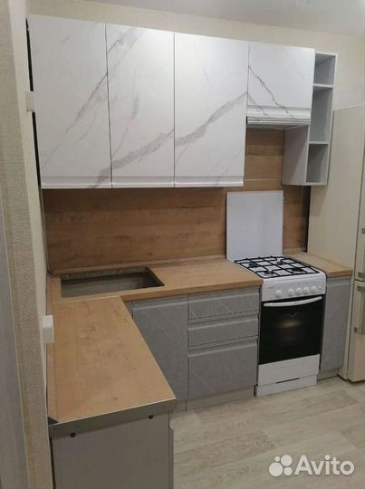 Кухонный гарнитур угловой