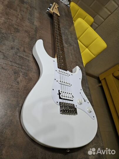 Электрогитара yamaha pacifica 012