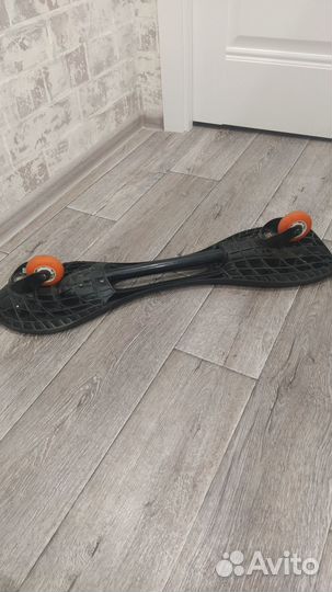 Продаю скейтборд (роллерсерф)