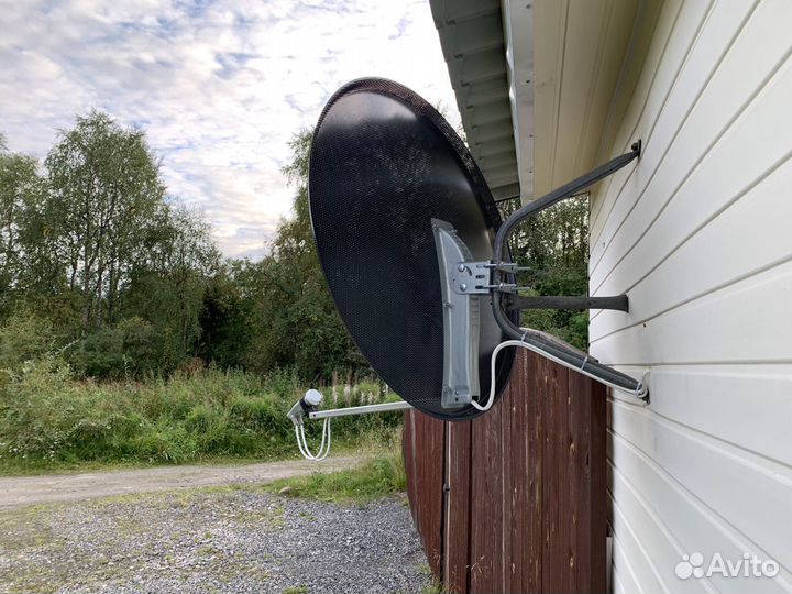 Перфорированная спутниковая антенна Триколор 97см