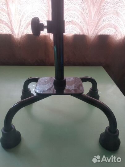 Трость 4-х опорная