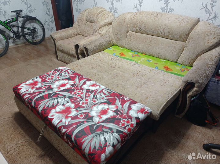 Диван и 2 кресла