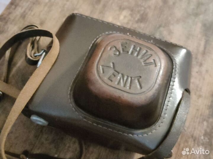 Плёночный фотоаппарат Зенит-е