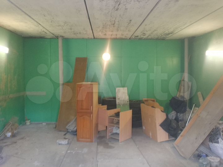 Гараж, > 30 м²