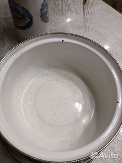 Набор эмалированных кастрюль