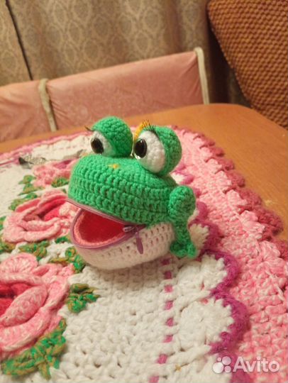 Вязаная монетница, таблетница, мини-сумочка